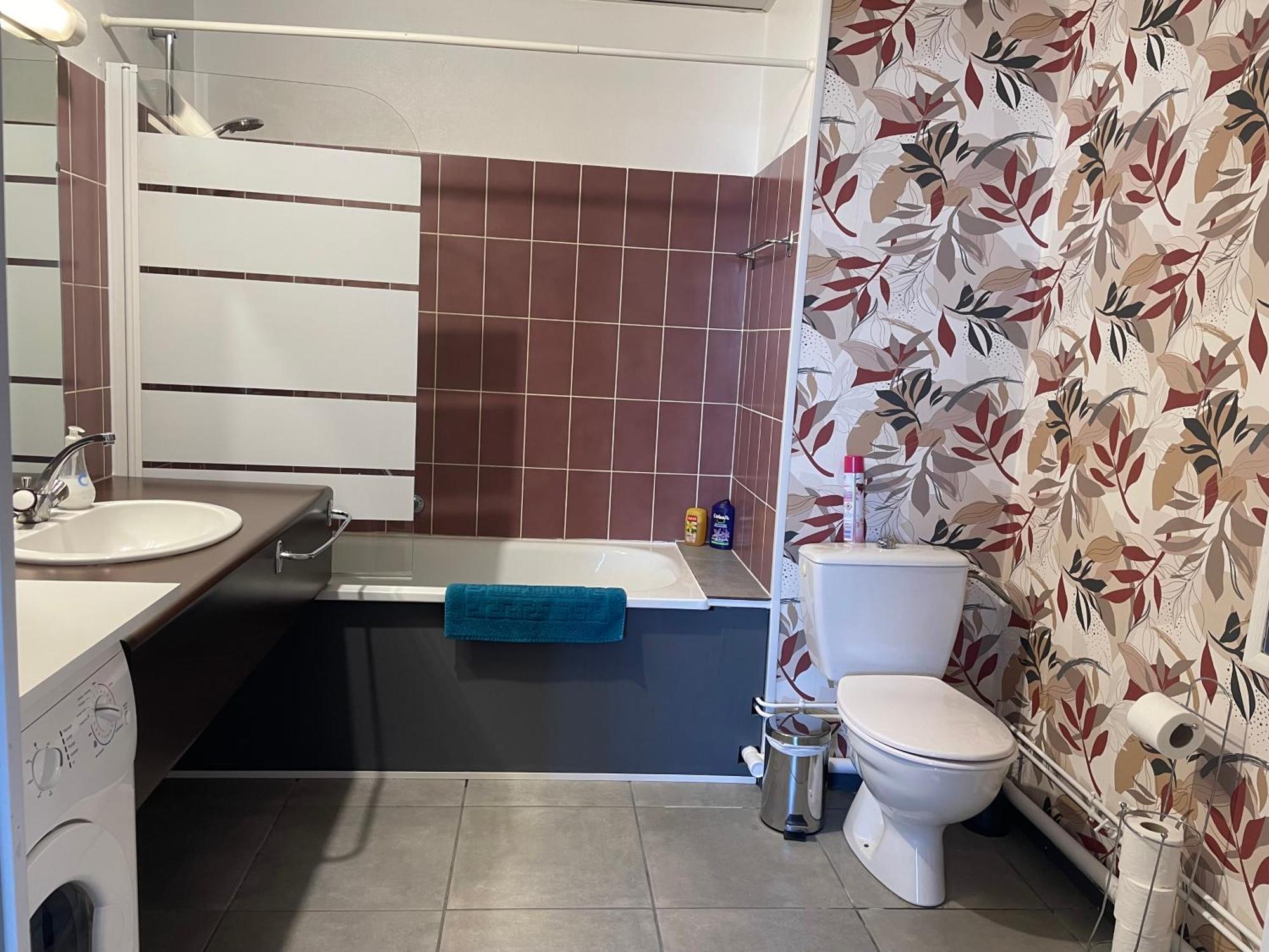 Au Rythme Des Ferrys Apartment Calais Bagian luar foto